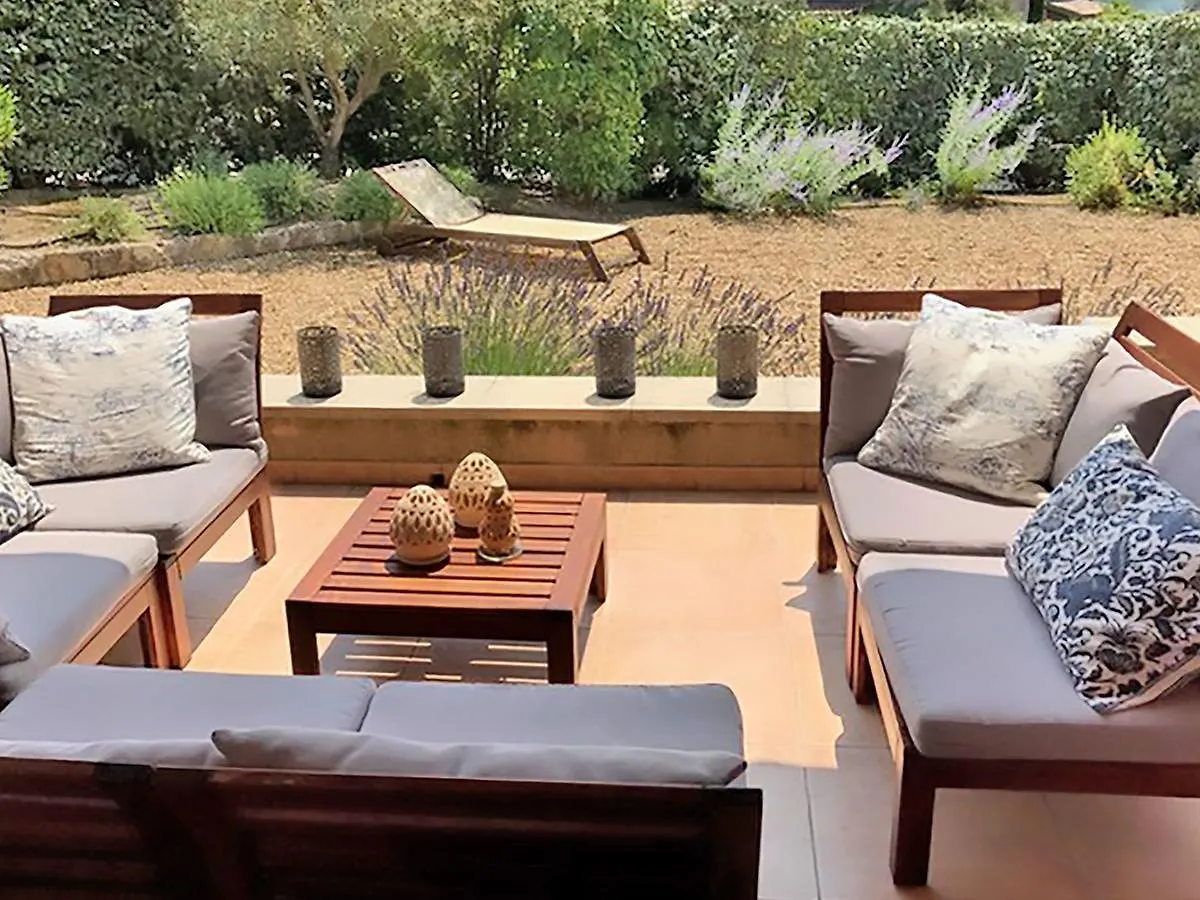 Beautiful Villa In Saumane De Vaucluse With Garden